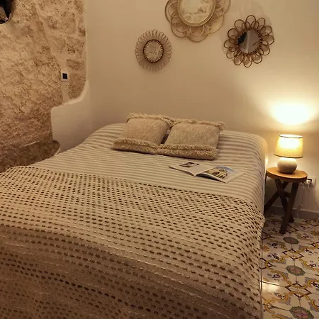 Casa Mirabilis 44 *