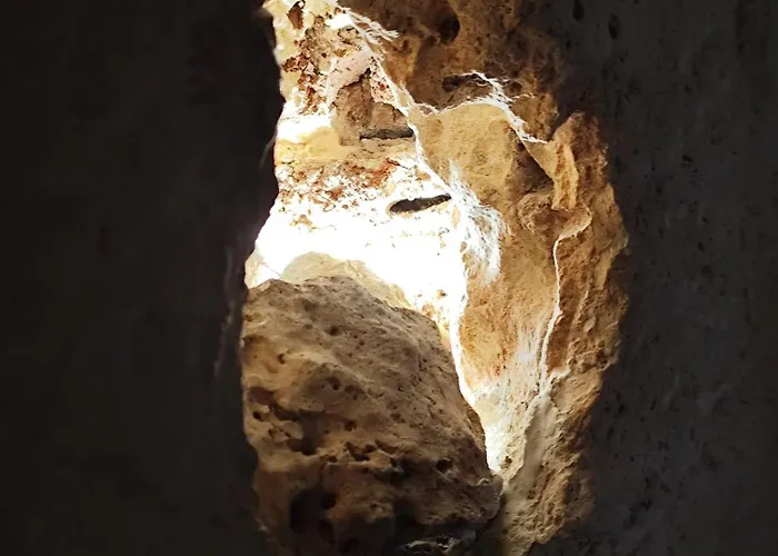 Casa Mirabilis 44 펜션 오스투니