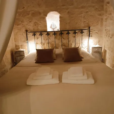 Casa Mirabilis 44